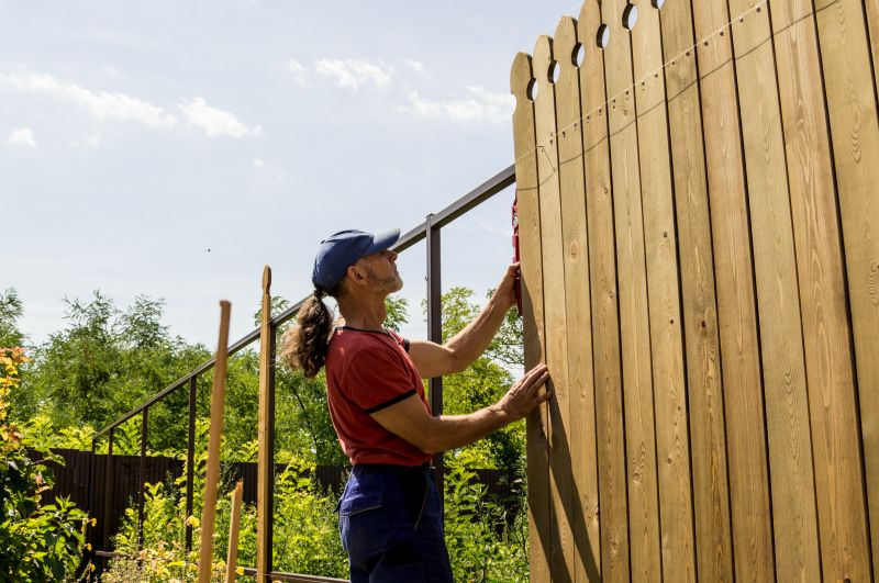 Seasonal Fence Maintenance